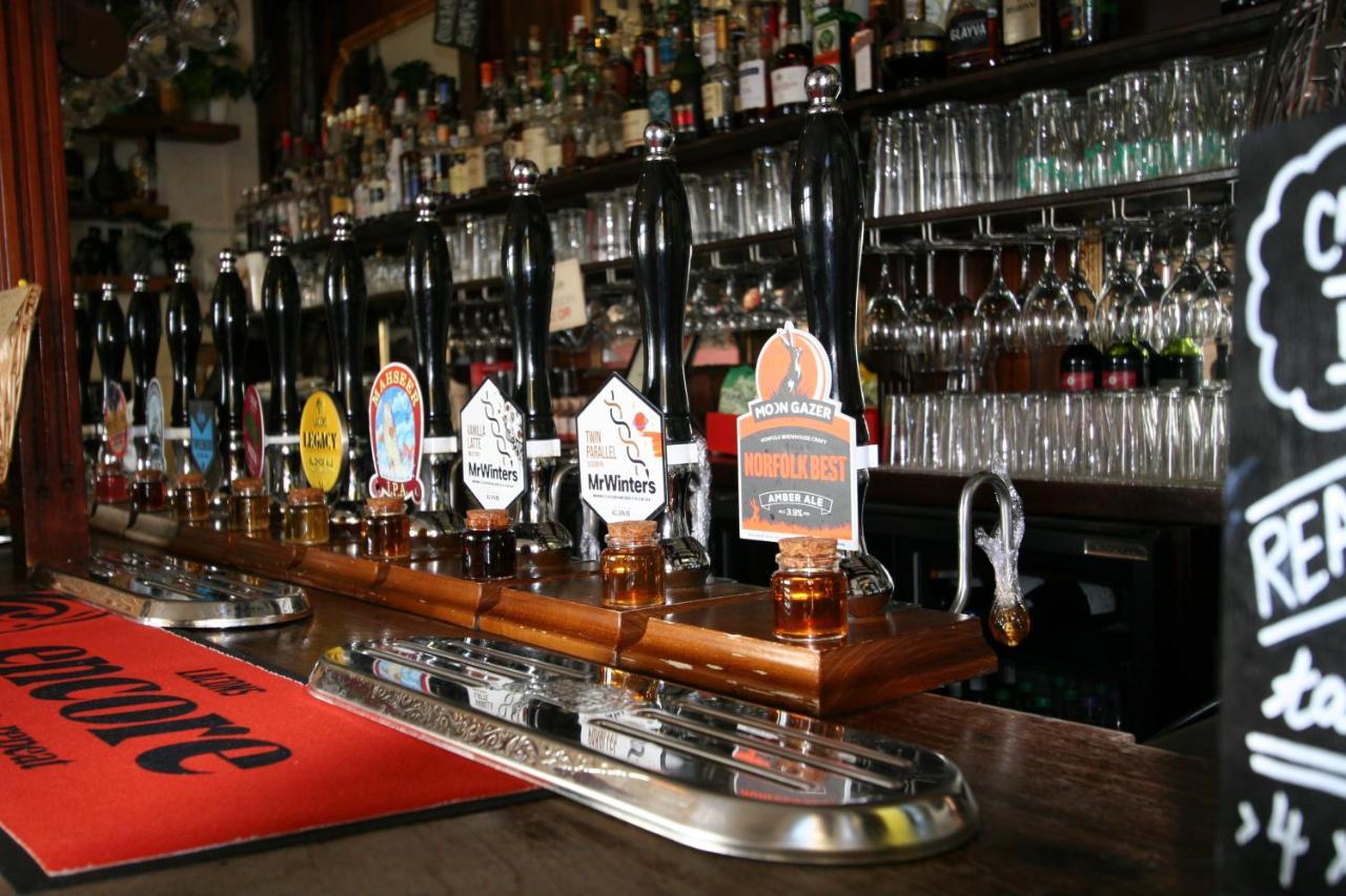 The Red Lion Hotel Cromer Exterior foto Beer taps in a pub